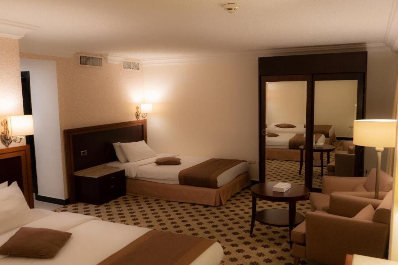 Arena Space Hotel Аман Екстериор снимка